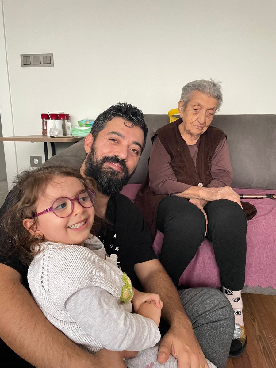 Tuna Akşen tweet media