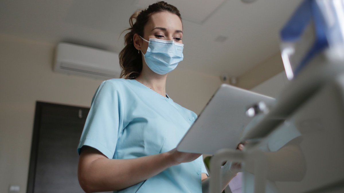 ISGLOBALorg's tweet photo. 🧑🏾⚕️ Would you like to support in screening, recruitment and follow-up of #SARAproject participants at @hospitaldelmar?
Check out this #JobOffer!
🔗 https://t.co/aJqzbVd2qf
#ISGlobalJobs cc @IMIM_research @the_prbb https://t.co/N9eVKQkETw