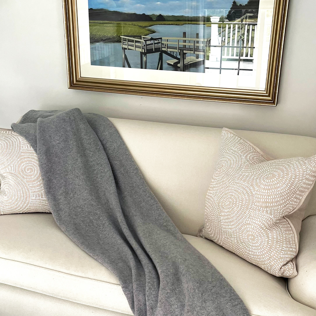 Mondays are for cancelling plans and staying in.

Shop your new Kilo Throw here >> naadam.co