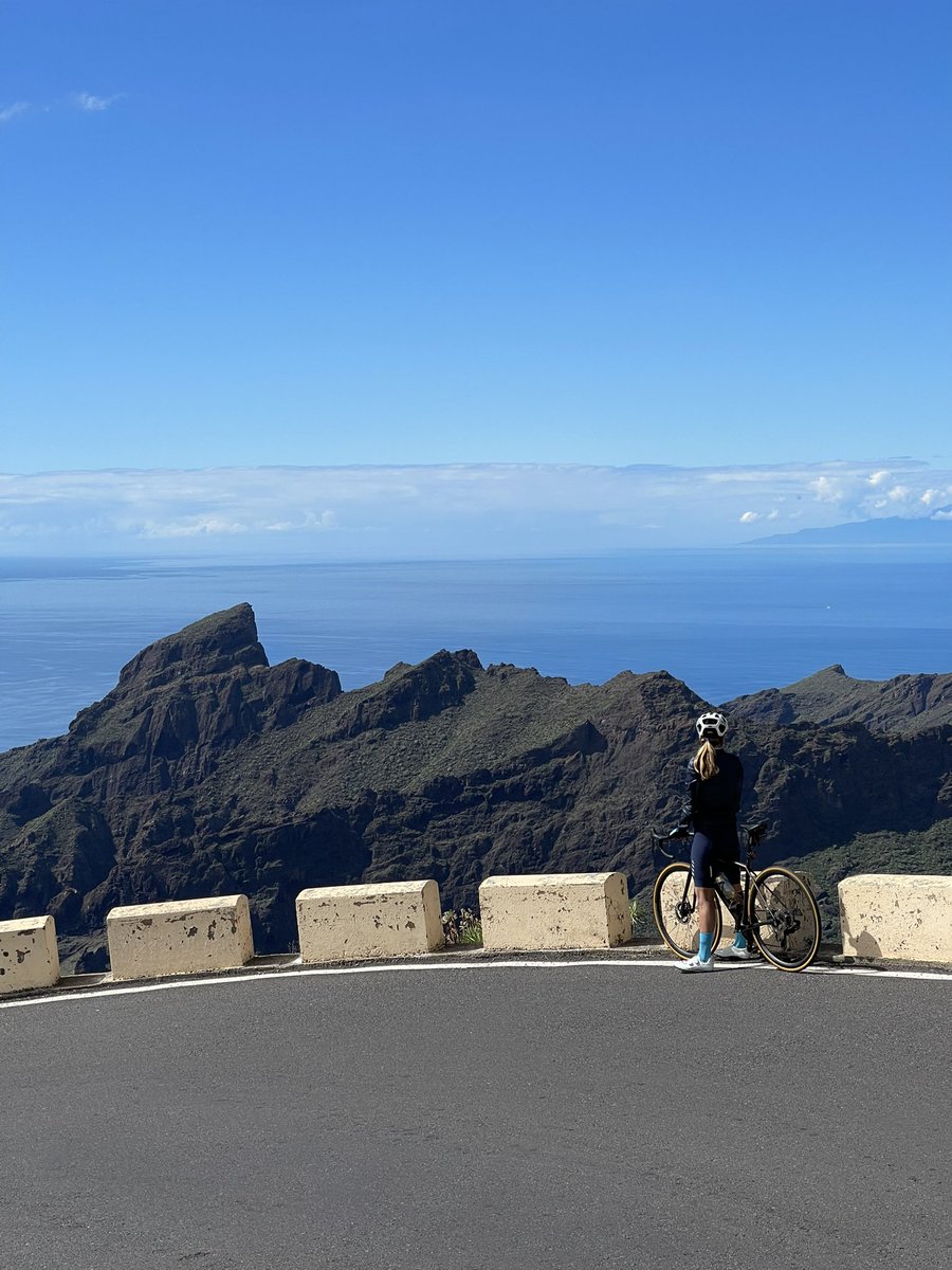 More of this, please.

#cyclinglife #cycling #tenerife 
#ridelikeagirl