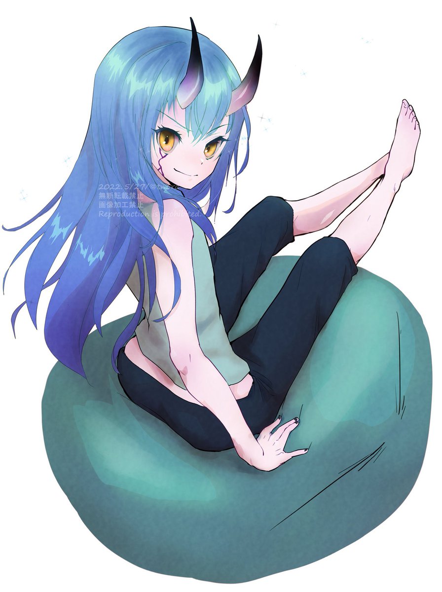 tn3ra's tweet photo. #見た絵師さん強制初投稿の絵と今の絵を比べる
髪の塗り前のがいくない…か？ https://t.co/E4UMZbHeXR