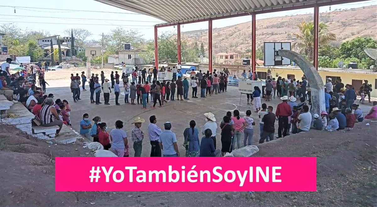 INEJLEGUERRERO's tweet photo. Conoce la labor de las y los Vocales de Capacitación y Educación Cívica de Junta Distrital más allá de las elecciones, quienes se coordinan con escuelas, organizaciones y medios de comunicación para impulsar programas de educación cívica en tu #DistritoElectoral. #YoTambiénSoyINE https://t.co/x6FPQc4IDP