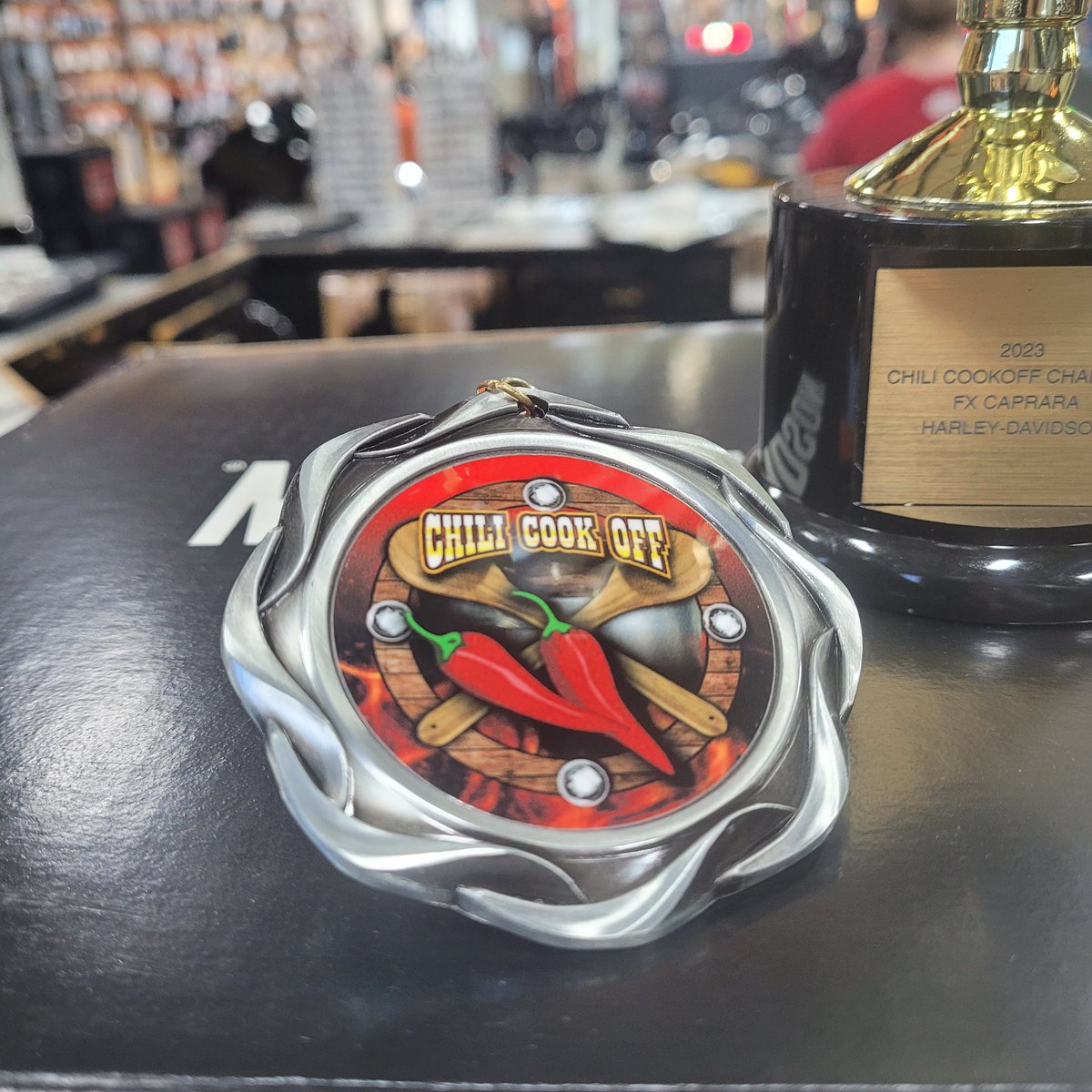 FXCapraraHD's tweet photo. Who wants to win the #chilicookoff this Saturday? 🌶 Top 3 get prizes and FXCHD Gift Cards!! 🎁 There's still room to enter and it's FREE!! Email Dawn@fxharley.com  to sign up!!! https://t.co/ofpDEzgwI2