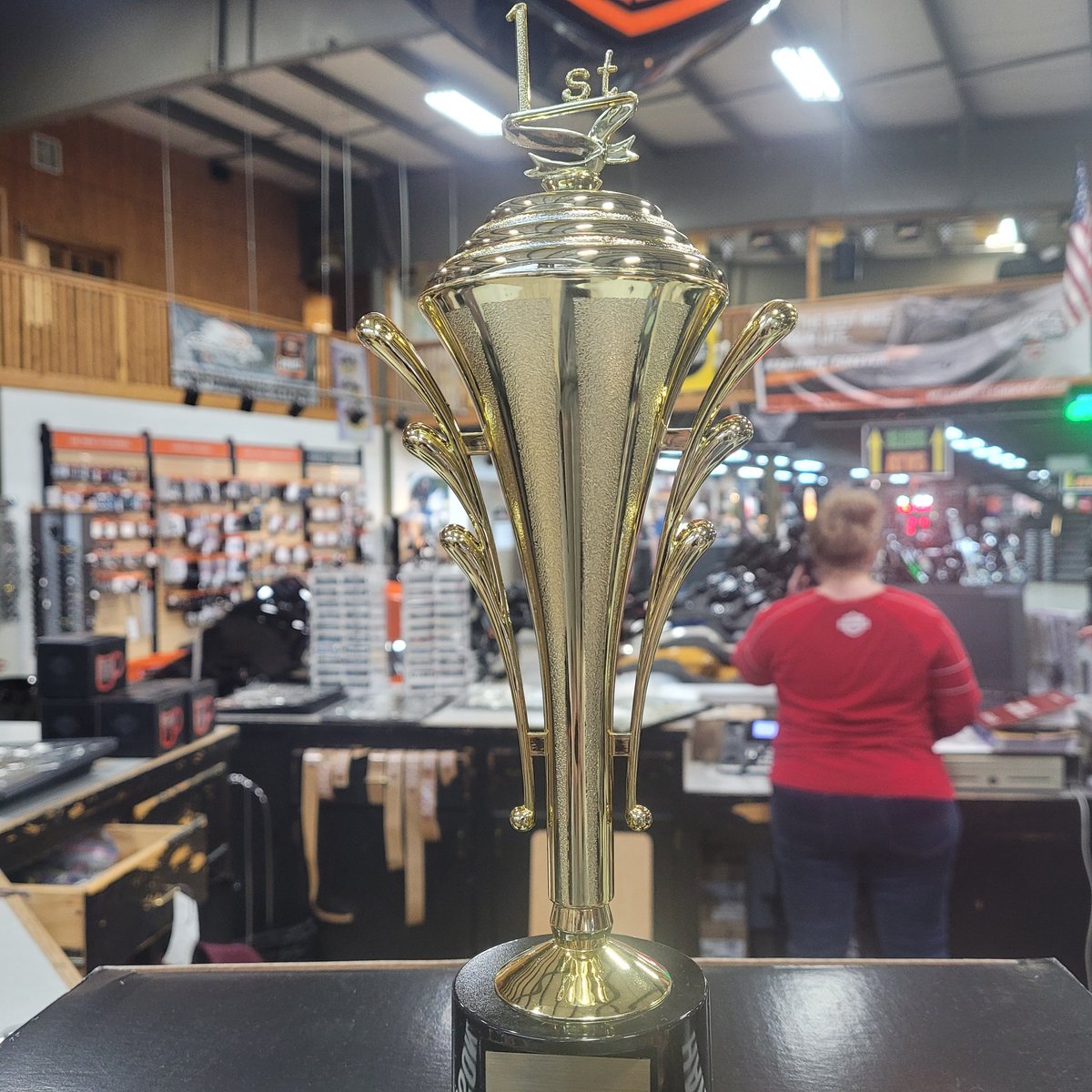 FXCapraraHD's tweet photo. Who wants to win the #chilicookoff this Saturday? 🌶 Top 3 get prizes and FXCHD Gift Cards!! 🎁 There's still room to enter and it's FREE!! Email Dawn@fxharley.com  to sign up!!! https://t.co/ofpDEzgwI2