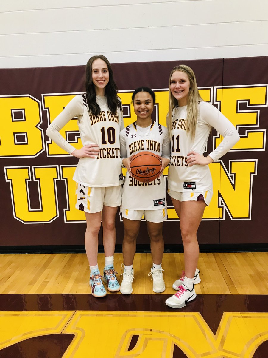 twil2323's tweet photo. Be sure to check out my feature on Berne Union’s dynamic trio of Sophia Kline, Abbi Evans and Baylee Mirgon. As 4-year starters, they have helped lead BU to an incredible 90-10 overall record. The story will be in Thursday’s Eagle-Gazette. ⁦@LadyRocketsBB⁩ ⁦@D_SNIVELY https://t.co/Oh8TCN1AyY