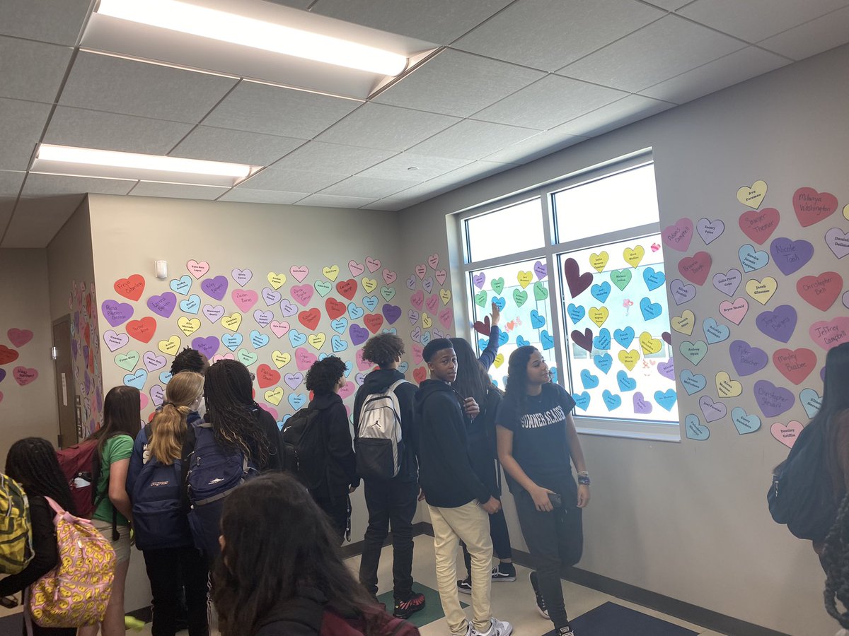 McClainEducates's tweet photo. Showing Love &amp; Appreciation 💝 Our 8th grade Stingrays will write positive affirmations to their classmates. Parents also sent in words of admiration for their child.       💚I Love My School 💚 @HCPS_SumnerHS @HCPS_SEL #Raysup #UnitythruDiversity https://t.co/fwn0CIJsZN