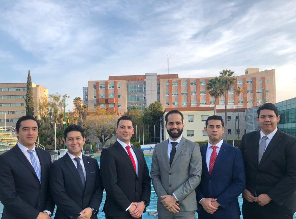 BonillaUro's tweet photo. Se logró la residencia!! Grandes maestros, compañeros y amigos. Por fin Urólogos, orgullosamente UMAE T1 CMN Bajío
Gracias totales!!
#umaet1 #urology #urolife https://t.co/NEctDJmv5x