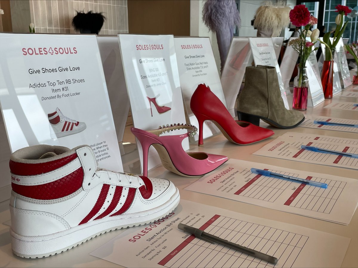 mcneelybrockman's tweet photo. This weekend, #MBPRClient @Soles4Souls hosted their Give Shoes Give Love brunch and fashion show at @FifthandB. All the proceeds from this event benefited Nashville children experiencing homelessness. Shoutout to @LocalOn2Live's @LauraSchweiz and @NC5's @NC5_HMathis for modeling! https://t.co/PsCluoEtw8