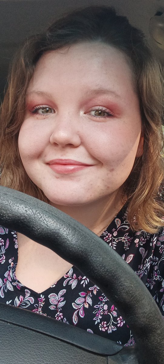 ness0100's tweet image. Happy valentines day! Here is my face Ft pink makeup for Love Day