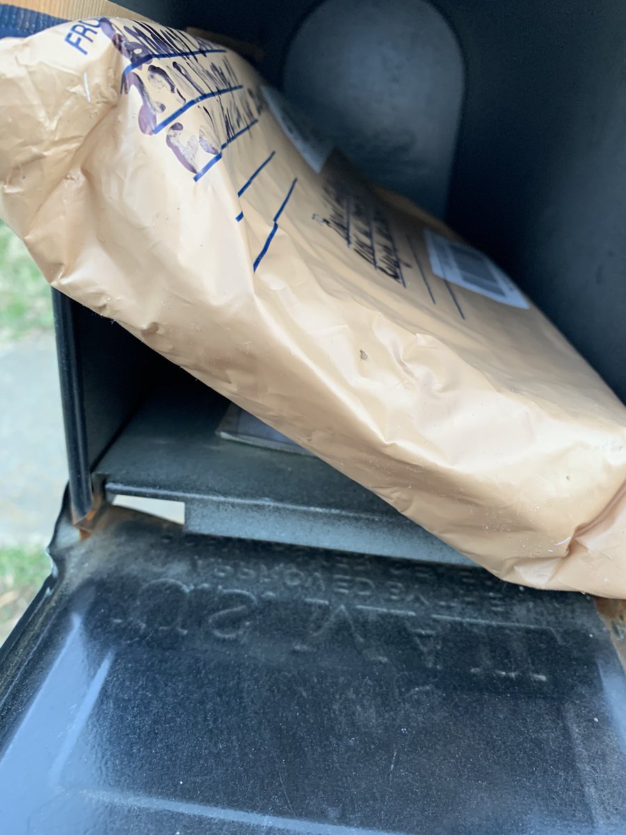 GridleyDaniel's tweet image. 1. Listen to a podcast 
2. Reflect &amp;amp; tweet
3. Reply to tweet
4. Continue chat on DM

four days later

5. Package arrives
6. Personalized note &amp;amp; card

💡 decision to take 20 seconds to tweet has led to inspiration &amp;amp; being energized

🔥 Thank you @MrLands

#knowledge_ABLE 

#ConnE