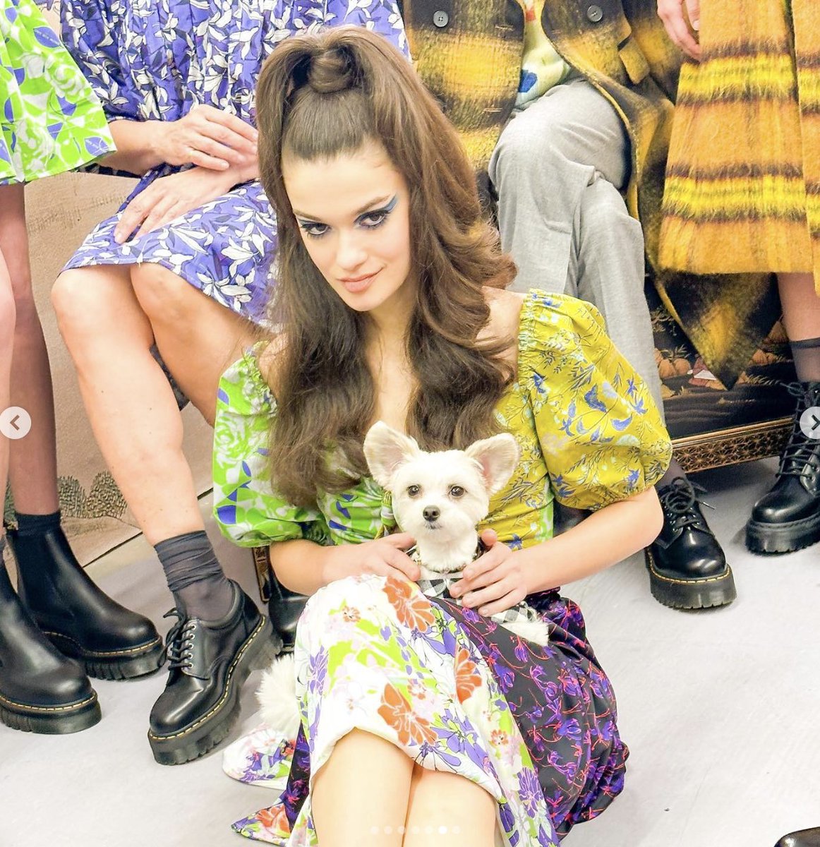 WeAreBluPrintPR's tweet photo. NYFW Night 2: @TINKERBELLEadog  and #bellethedog spotted at the @snowxuegao Fall/Winter 2023 presentation. #TinkerbelleTheDog #SnowXueGao #fallwinter #fallwintercollection #nyfw #newyorkfashionweek #mayhementertainmentpr https://t.co/O4ZO6ciUOx