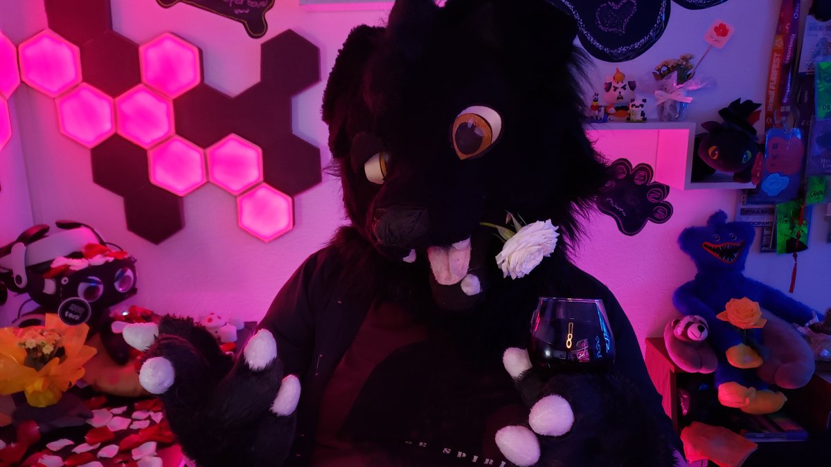 HelikeLong's tweet photo. Will you be my Valentine, chat? ๐น
๐ฆ https://t.co/JZ4N09lZZp ๐
#DateStream #Valentine #JustChatting #Fursuit #Furry #BRFursTeam https://t.co/SDllj5xESj