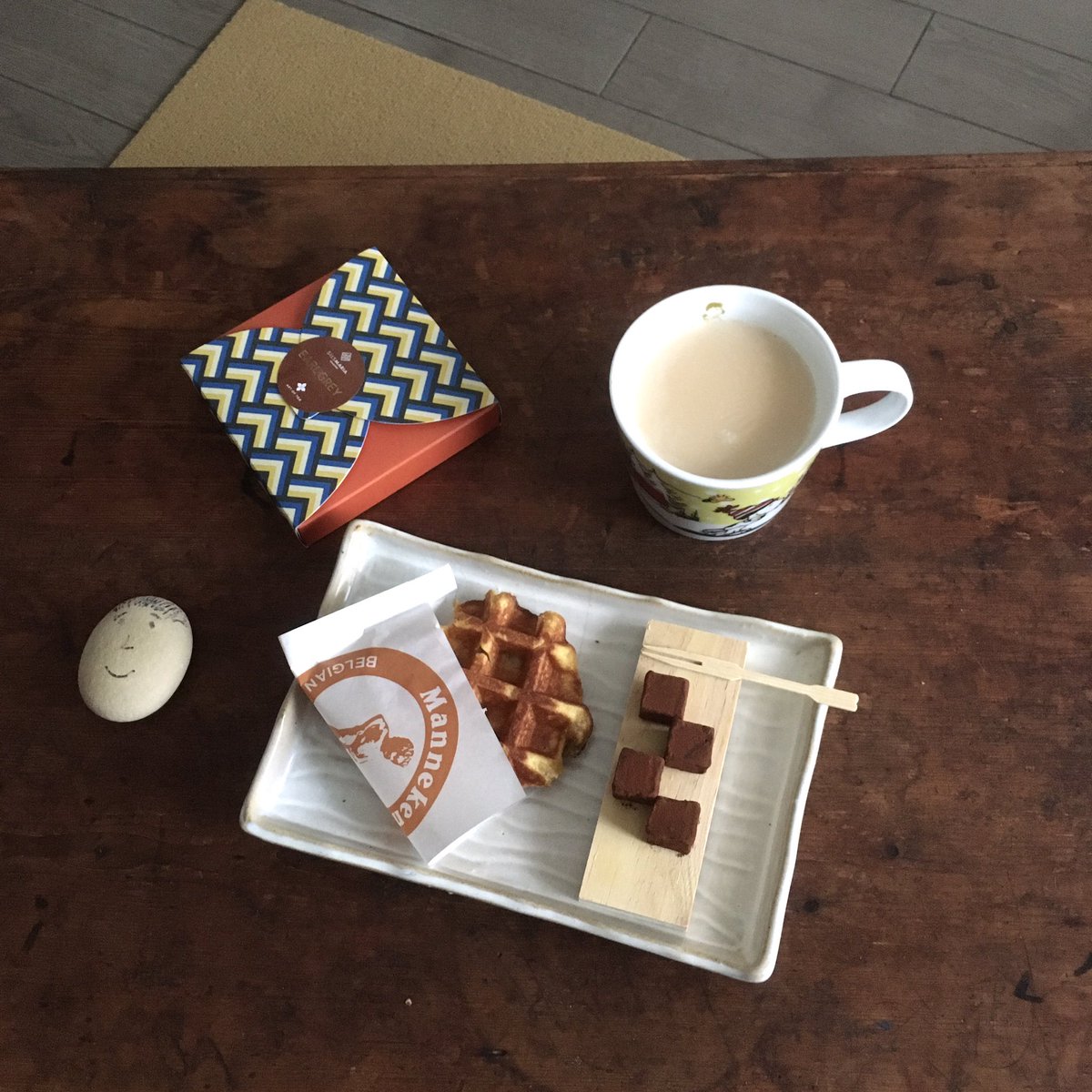 n_u_i_c_o's tweet photo. 生チョコとラムチャイ さつまいもバターのワッフルも
#バレンタインデー #生チョコ #ラムチャイ #ワッフル
#SILSMALIA #Manneken #TeaTime #food_lg #pkg_lg https://t.co/papsbDE7A4