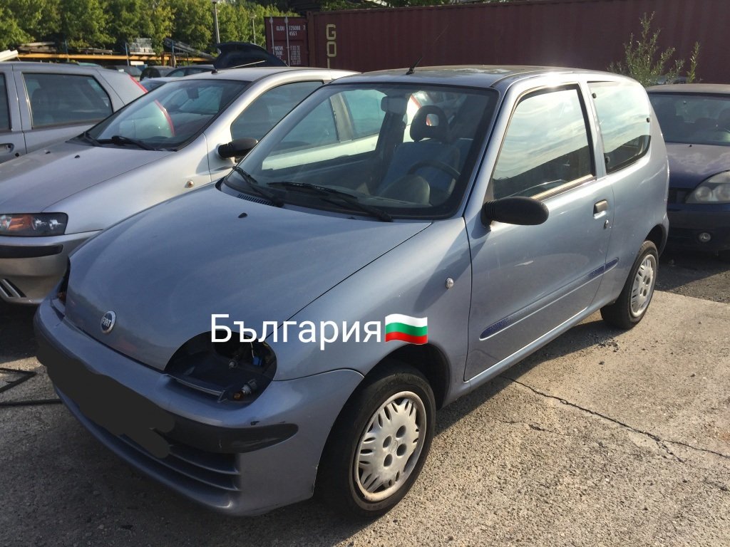 RPodoso's tweet photo. Ugliest car in the Podoso vs the most advanced car in Bulgaria.
#Car #gas #Speed #Bulgaria #Podoso #fight #Fastbitra #Mercedes #TRUE #Trending #Balkans #facts #race #memecoin #Memes https://t.co/e44MiSzLC2