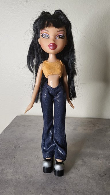 Vintage Bratz dolls &amp; clothing now available! ✨️  #ebay #Bratz #Vintage #Doll https://t.co/JNh3dusFb<a href="/tag/doll"class="tags"><span>#doll</span></a><a href="/tag/vintage"class="tags"><span>#vintage</span></a><a href="/tag/bratz"class="tags"><span>#bratz</span></a><a href="/tag/ebay"class="tags"><span>#ebay</span></a>