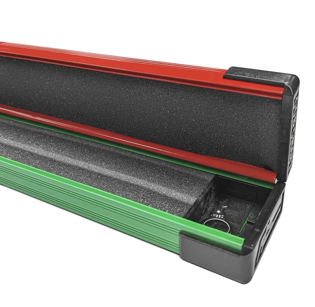tips_legends's tweet photo. I suppose itβs only fitting to show you this given it the #WelshOpen week #Snooker @markwil147 @leewalker147 @gilesmartin #cuecraft makers of the worlds best aluminium cue cases. https://t.co/nx5p2rIwMh