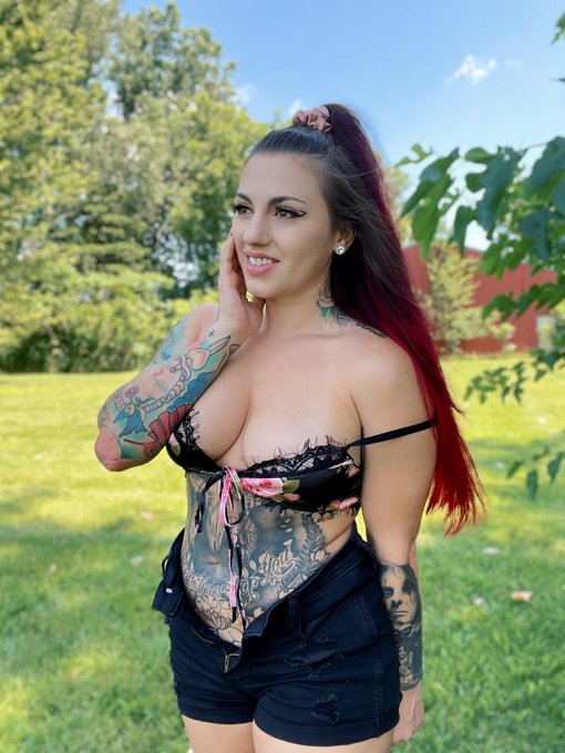 Does anyone wanna 🐝 my Valentine 💘🥹.. cums with big titty hugs on your face https://t.co/IEm4dJ8wgS<a href="/tag/wellbehaved"class="tags"><span>#wellbehaved</span></a>