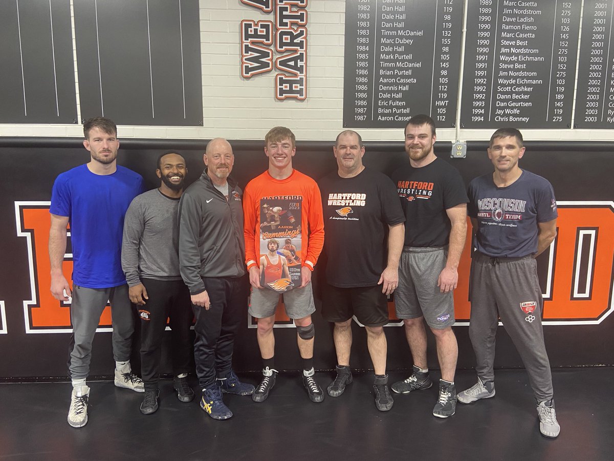 HUHS_Athletics's tweet photo. Today we presented a special canvas to @huhs_wrestle Aaron Cummings after winning his 100 career wrestling match last weekend!! Congrats Aaron!! #WeAreHartford https://t.co/aMxXhx40fa