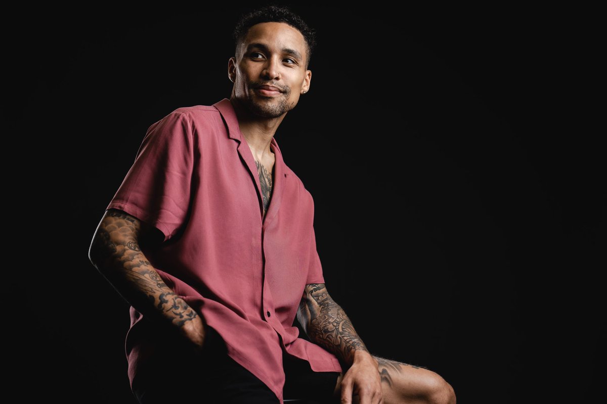 SeattleKraken's tweet photo. From his years in the @NHL to his start as a TV Color Analyst for the #SeaKraken, @JTBrown23 breaks down the body art he’s built up over his career.

Take in the newest segment of Deep Ink where JT shares the artistic &amp; personal influence on his tattoos → https://t.co/1pVUp3SX72 https://t.co/Sy270j7os7