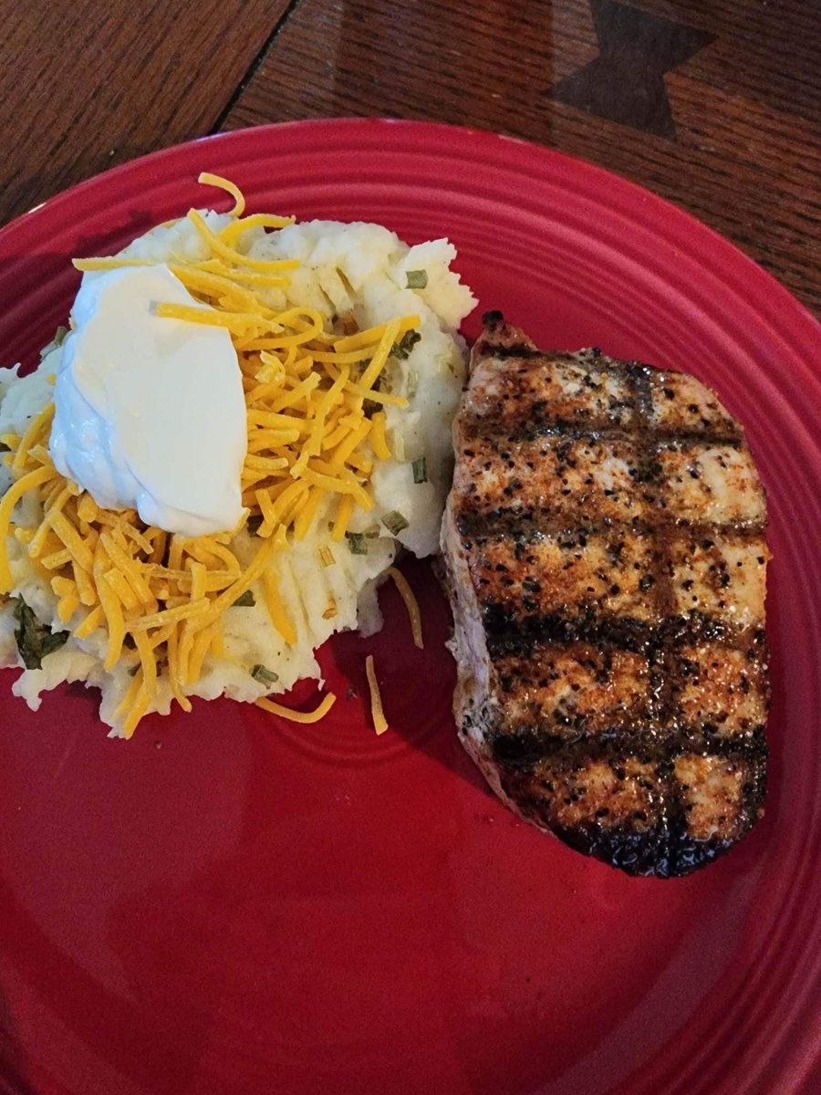 ThatDudeBBQ's tweet photo. One of my FB customers sent me this cool they did today! Used #MikesSecretStuff and #BeefBeater and it came out beautifully!! https://t.co/QpE2ujUDli