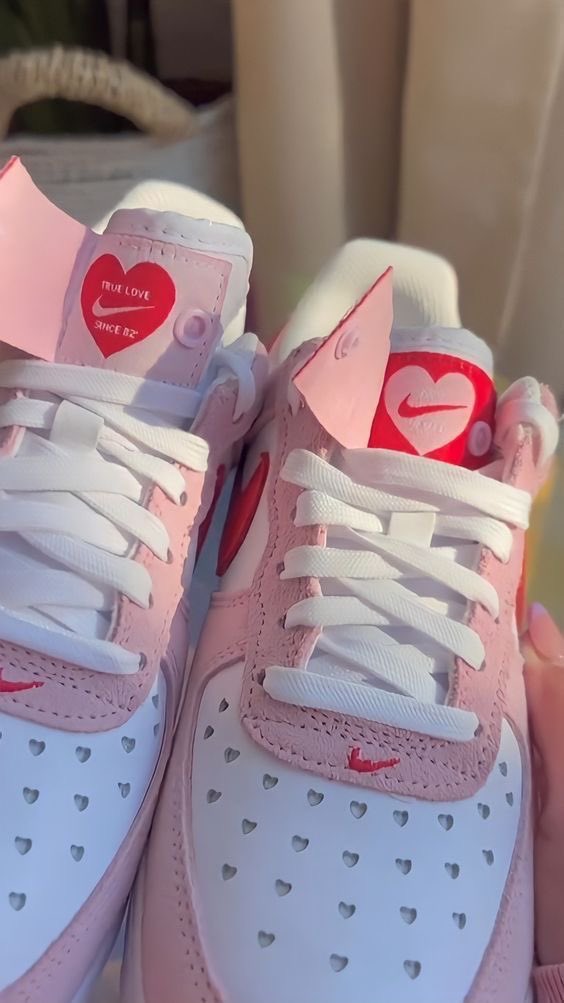 feeelinglost's tweet photo. Nike Air Force 1 Low Love Letter https://t.co/dW3weaWPpV