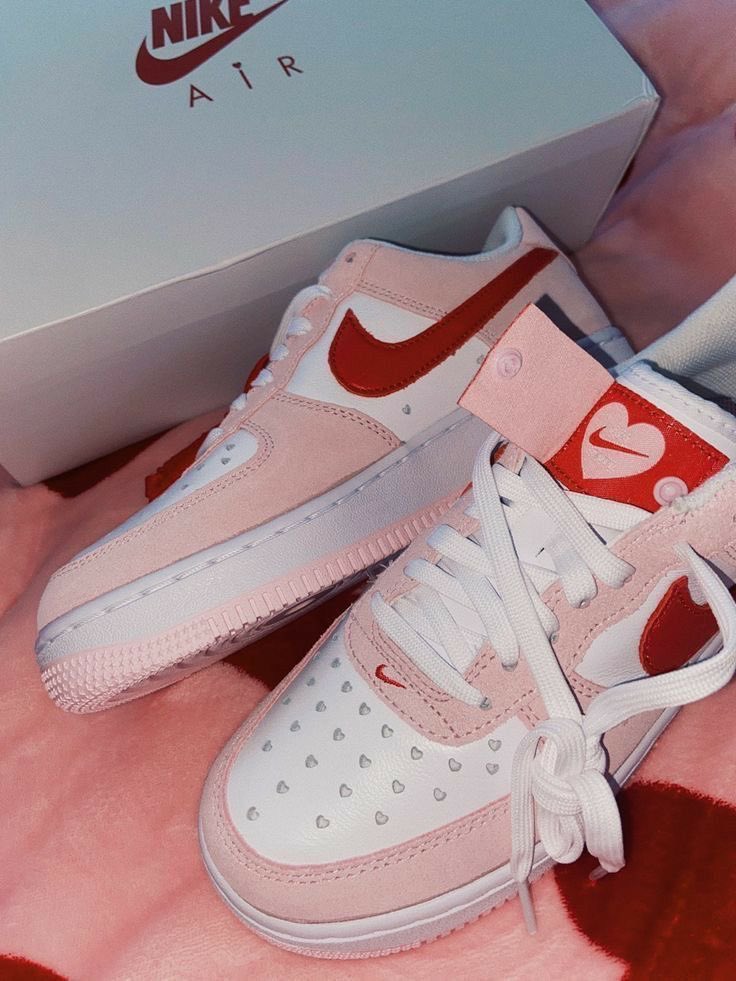 feeelinglost's tweet photo. Nike Air Force 1 Low Love Letter https://t.co/dW3weaWPpV