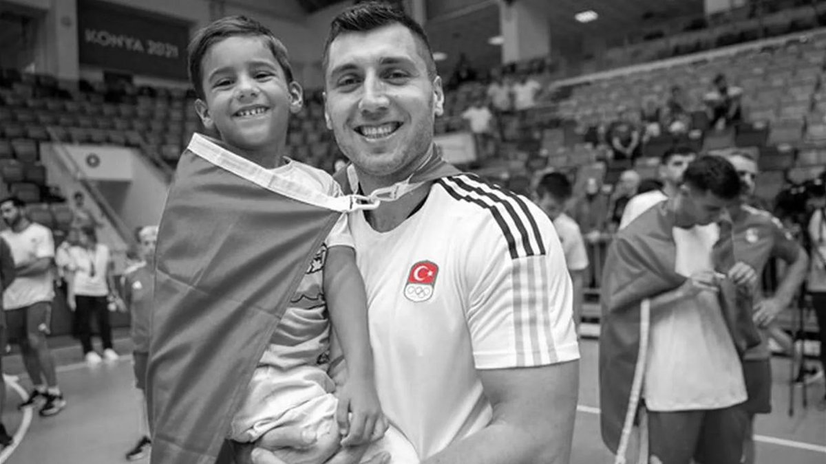 mascunel's tweet photo. MALESEF HOCAM MALESEF ACIN HİÇ AMA HİC DİNMEYECEK EMEKLERİN ÜZERİMİZDE ÇOK BİZ SENDEN RAZIYIZ ALLAH'TA SENDEN RAZI OLSUN MEKANINIZI CENNET OLSUN.
#cemalkutahya 
#depremhatay 
#depremsondakika
@Hentbol_Fed 
#PrayForTurkey https://t.co/YmynXh8jE4