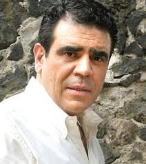baldozambrano01's tweet photo. David Reynoso fallecido en 1994 con sus hijos  #Sergioreynoso y #JorgeReynoso.
.
PARECIERA QUE EL LOS PARIÓ ‼️😱
.
#DavidReynoso Quién no lo recuerda en #Vientonegro película 🎬
.
Tuvo 4 hijos con Bertha Martínez y la imagen no deja lugar a dudas que son sumamente parecidos.
. https://t.co/HoLonfSOF3