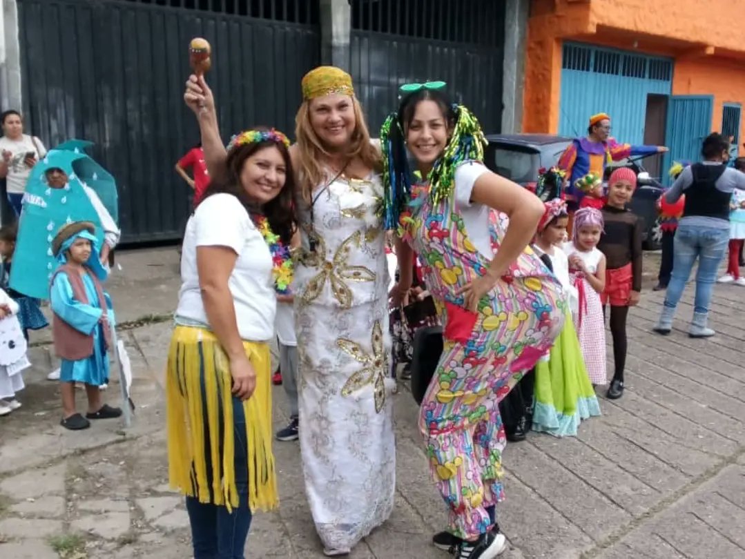ue_033's tweet photo. Carnavales 2023 en nuestra escuelita GABINO RIOS QUINTANA.  @MPPEDUCACION @_LaAvanzadora @ZonaEducTachira @Berzabethg1 @Crazet2011 @2018Cra https://t.co/Lo1Tpr0Rgh