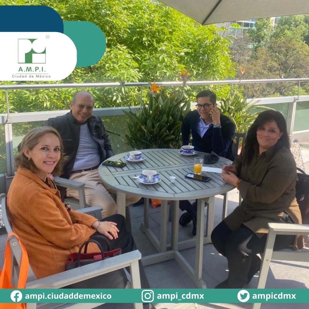 ampicdmx's tweet photo. ¡#AMPIcdmx es de todos y para todos!
Gracias a todos los que asistieron al #BrunchAMPIcdmx 🥐☕️ y bienvenidos a los nuevos Asociados y Afiliados que a partir de hoy son parte de esta gran familia de inmobiliarios 👏 https://t.co/VLjYOdePuL