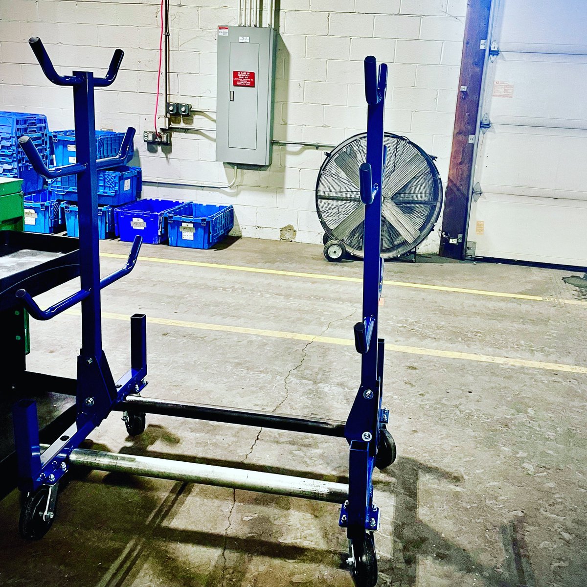 CurrentTools's tweet image. Picture from a demonstration of the 505 XL at Light House Electric in Pittsburgh! 

The 505XL Modular Conduit Rack is the perfect solution for any job requiring a strong, reliable and versatile rack system. 

Learn more here: currenttools.com/505xl-modular-… 
.
.
.
. #electrical