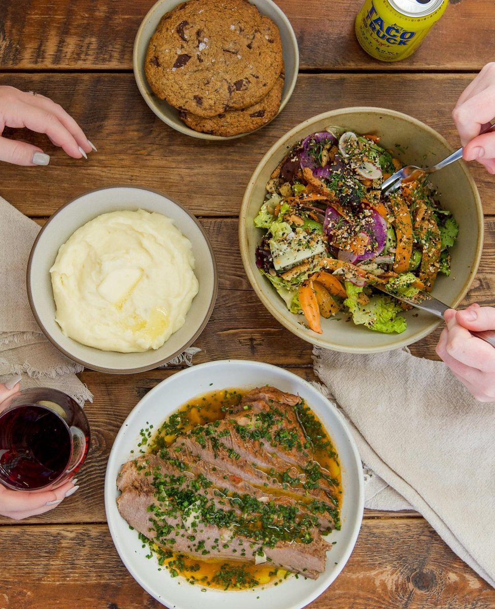 OriginalNFV's tweet photo. RT #Loveski #Napa
The perfect Valentine's Date? Stay in and order Loveski's Brisket Dinner for Two! ❤️
You can't beat the Miso Braised Brisket, Loveski Mashed Potatoes, our Farm Salad, mini Challah + Chocolate Chip Cookies - all for $60
Order in-store or through Doordash! https://t.co/2nOqzrsaTk