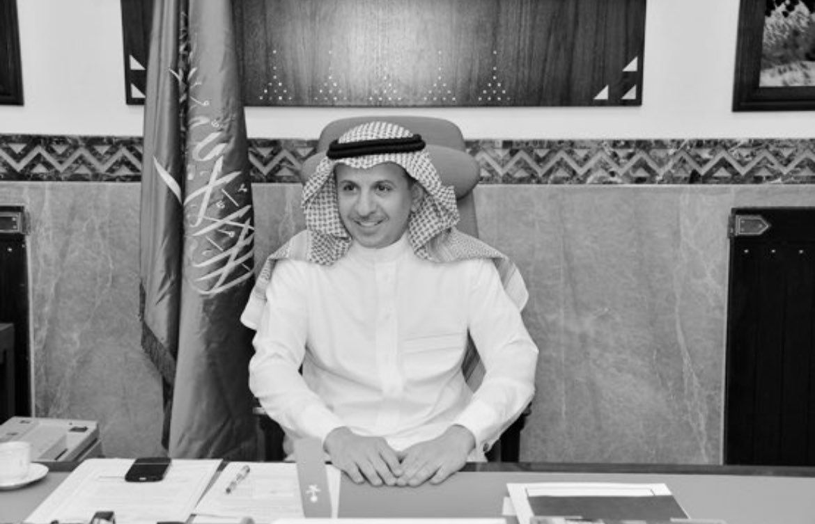 اللهم اجعل ِذِكر #سحمي_بن_شويمي عامراً لايغيب وسخر من يدعوا له دائماً دون انقطاع