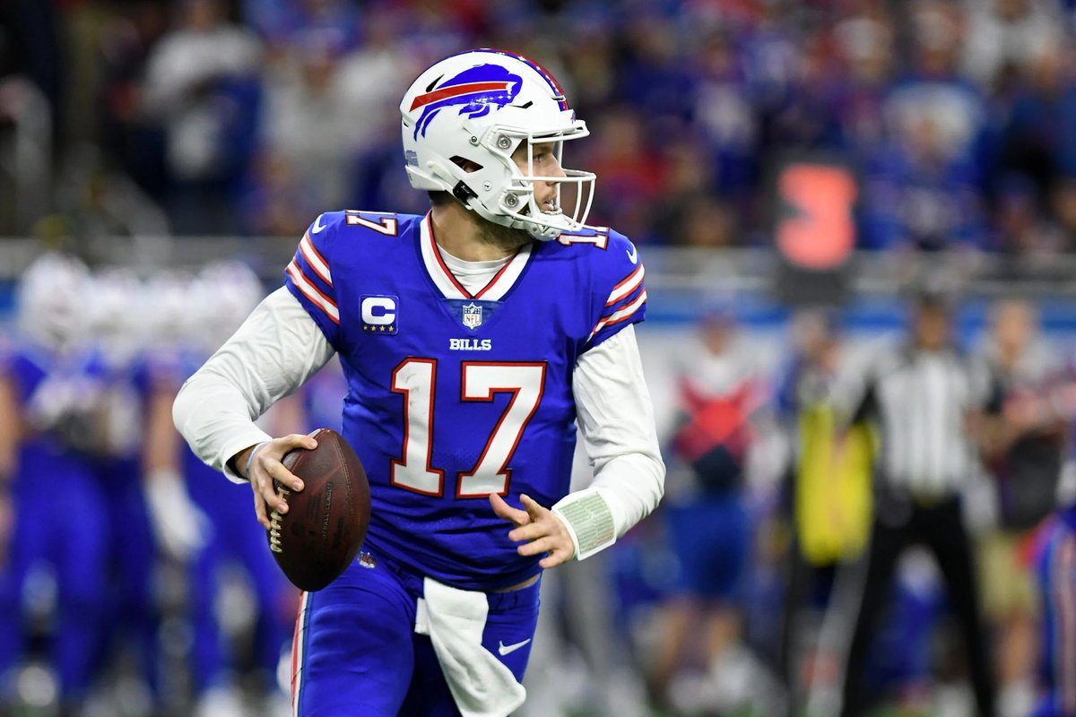 ShowtymeZack's tweet photo. The future at the quarterback position is in good hands in the NFL 🙏🙏 https://t.co/izotesNcox