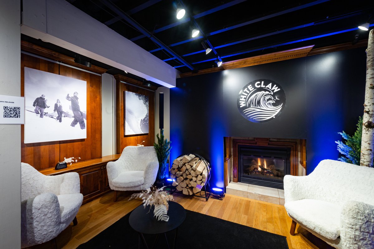 we_are_webb's tweet photo. @WhiteClaw Shore Club experience at #Sundance2023 // #sundancefilmfestival #experiencedesign #experientialevents #popup #parkcityutah https://t.co/7rtVV7G99G
