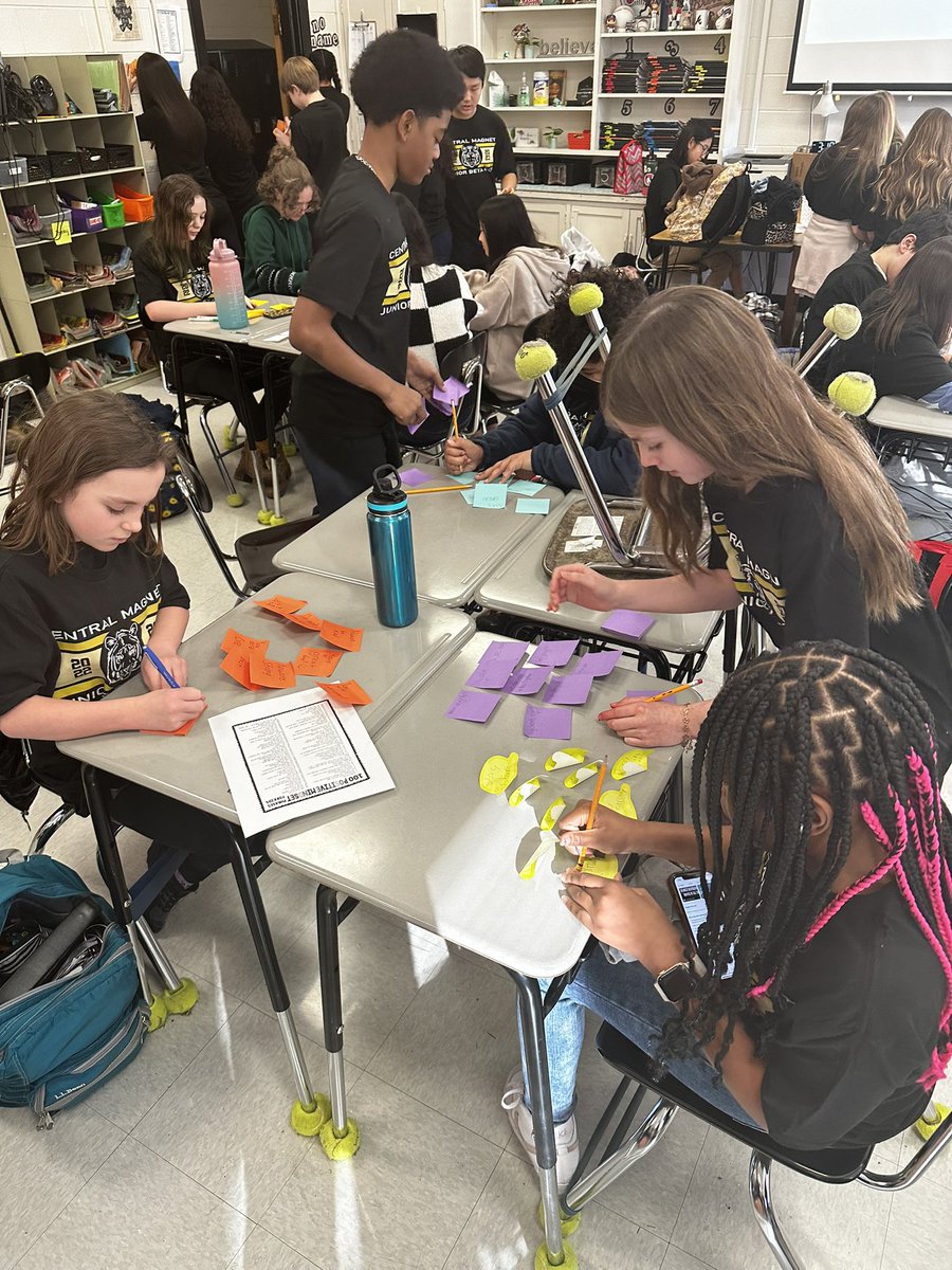 CentralJrBeta's tweet photo. Positivity post it day is one if my favorite Beta days! https://t.co/r77ZNaHyFB