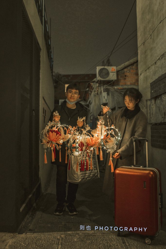 你就是镜头下的那个“我”。