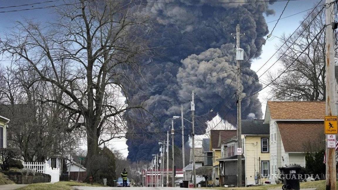 PowerMexican0's tweet photo. 🚨Catástrofe química en Ohio🚨

‼️#Ohio y #EstadosUnidos están pasando por una catástrofe ambiental después de el descarrilamiento de un tren, con más de 400 mil litros de cloruro de vinilo, que es altamente tóxico para humanos y animales.‼️ https://t.co/CRVeCnd2RT