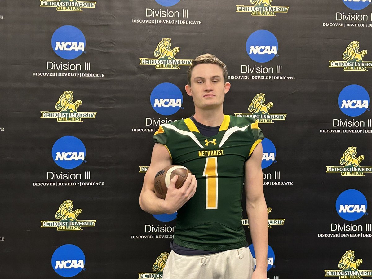 XanderAxelberg's tweet photo. Blessed to have picked up another offer today from @Methodist_FB. Thank you to @Coachkuz_ and the rest of the staff for a great visit today. @hbk_frank @Djbryant06 @MackDanorie @lamontewmson https://t.co/4rAaTEPk1q