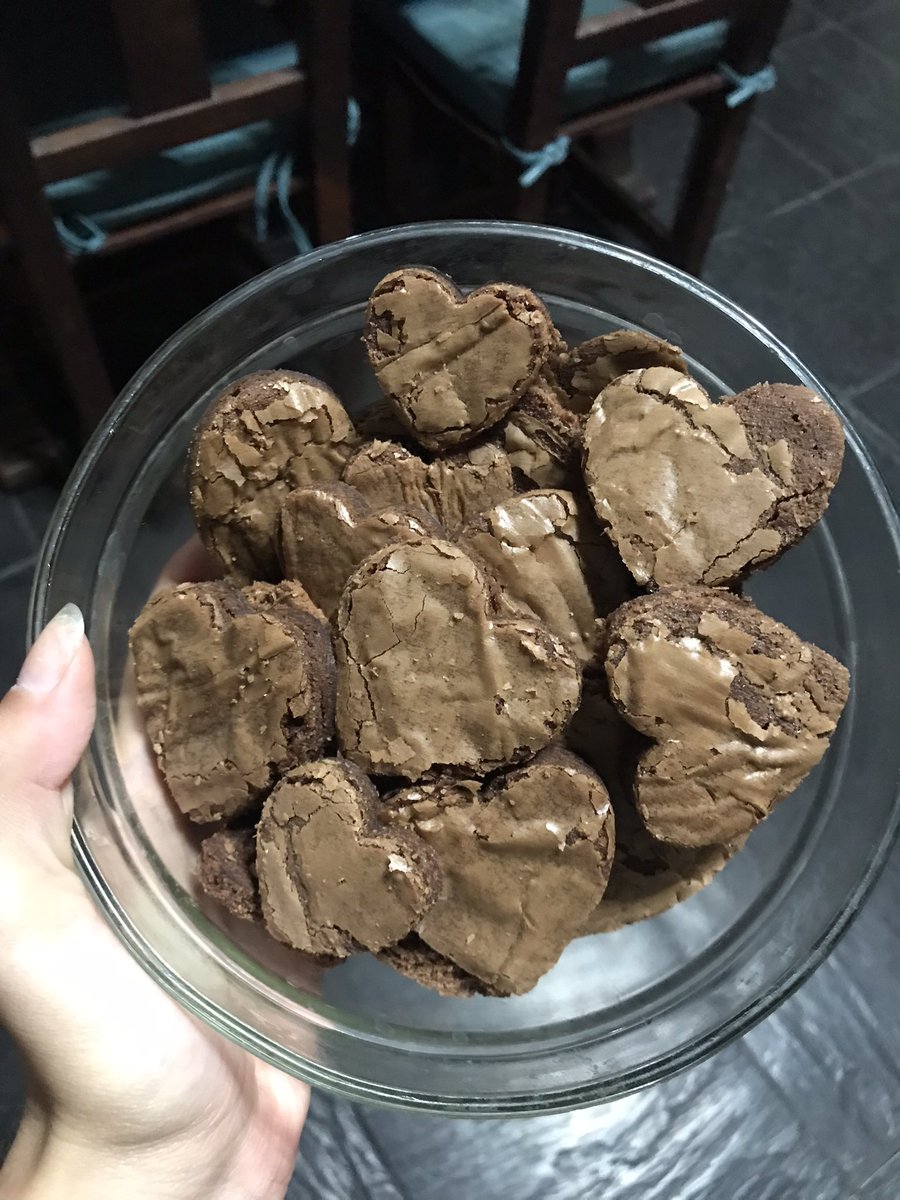 le hice brownies de corazón para san valentin ❤️