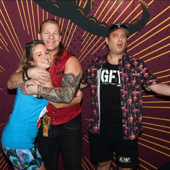ChefDanP's tweet image. Our pic with @IAmJericho on the @jericho_cruise #fourleafclover 
... better then expected! Thank you for indulging our silly request! Catch you on the #fivealive! #JerichoCruise @SXMLiveLoud #ragerlife