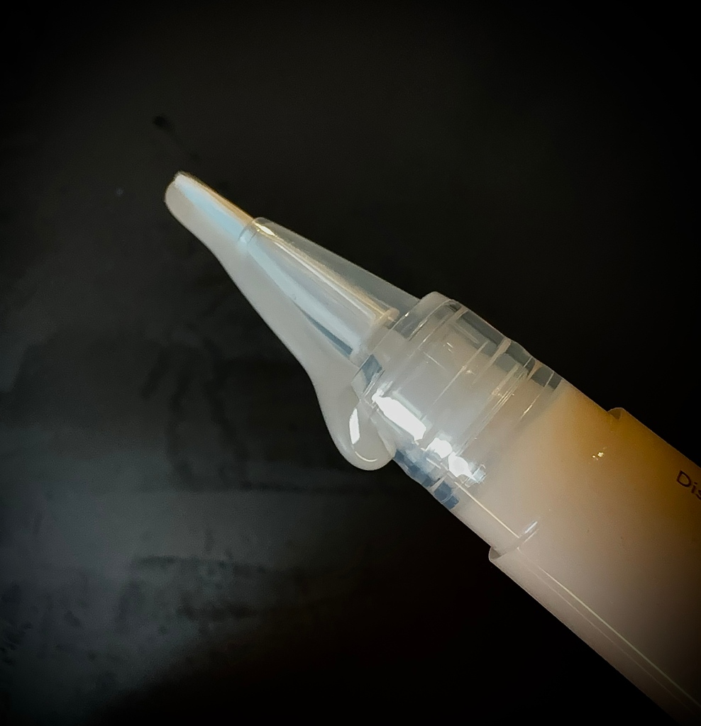 stilacosmetics's tweet image. Plump, hydrated lips were the hit of this season's #NYFW shows. 💦🫦 

We have the Plumping Lip Glaze in NEW! Clear shade to thank for that. ✨

#StilaCosmetics #Stila #StilaLovesNYFW#StilaBackstage#Beauty #BeautyGram #MakeupHack#BeautyAddict #Makeup #Fashion #NewYork