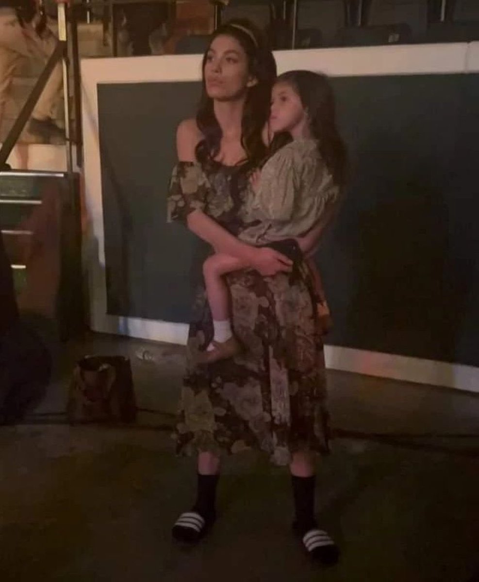 camila and julia

camila.morroneee via instagram