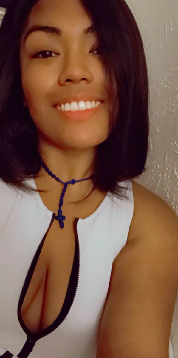 JustCallMeVans's tweet photo. Some bday selfies from yesterday. Oh hey it was my bday yesterday. 27 and I ain't neva looked this good 😊😘 send some bday funds! Cashtag is $justcallmevans214 https://t.co/9sgiAvC01W