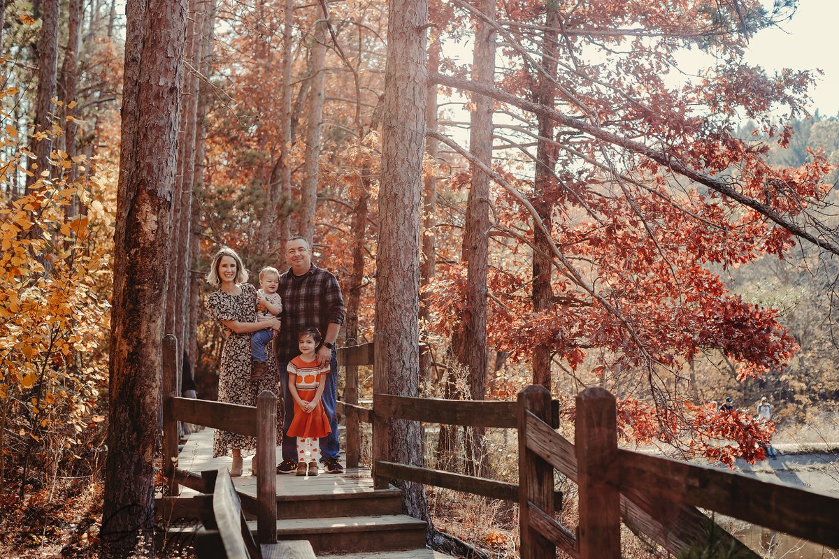 lacyclagg's tweet photo. More fall trees today #throwback because I need the serotonin 🤷‍♀️ https://t.co/YYqIq9P3y5