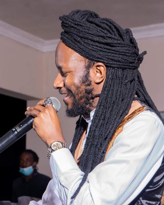 Retweet for Mujaya 
Like for winky ❤️