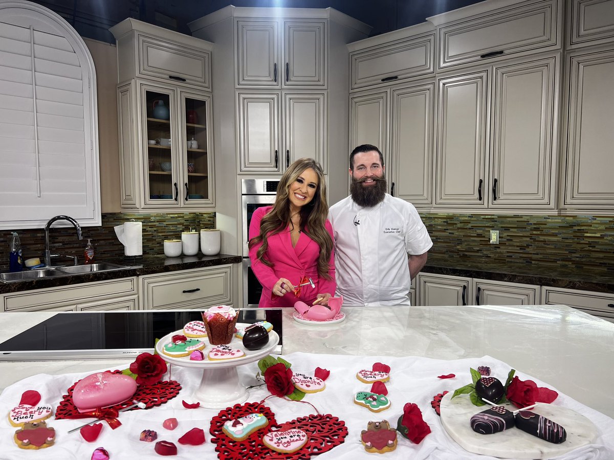 Our Executive Chef Erik spent the afternoon with <a href="/jillianlopeztv/">Jillian Lopez</a> talking all things Valentine’s Day at GVR <a href="/8NewsNow/">8 News Now</a> <a href="/LasVegasNOW/">Las Vegas NOW</a> ❤️🍰🍪