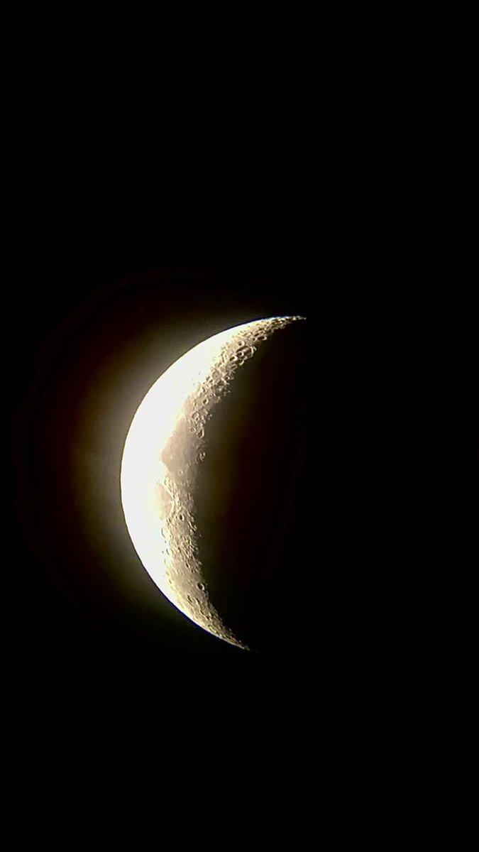 masalcedov's tweet photo. El lado oscuro 🌘 https://t.co/RNWzinGdUe