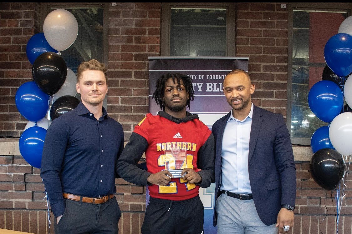 Blessed and honored to be recognized as the Toronto Special Teams Player of the year. 🙏🏿 <a href="/nssredknightsfb/">Northern’s Red Knights Football</a> <a href="/FootballTO_/">Football Toronto</a> <a href="/onhsfball/">ONHSFBALL</a>