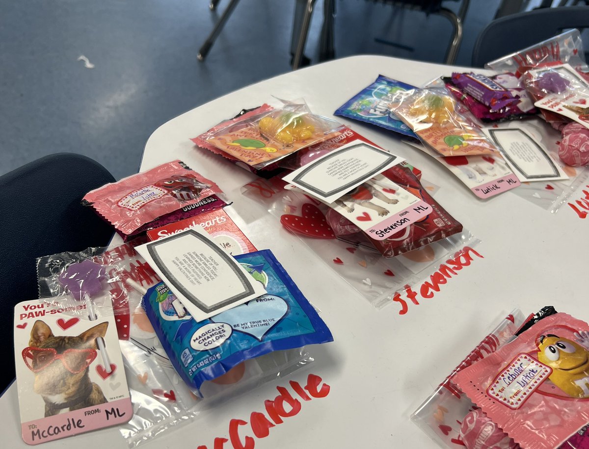 The social studies department pretended we were back in elementary school today and exchanged Valentine’s cards and candy to one another (&amp; ate some treats)! Thankful for an awesome team! 💙 #ParksideProud